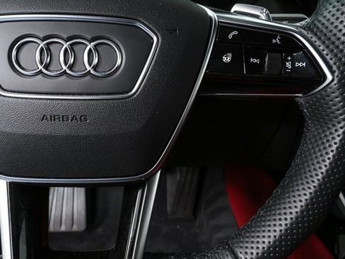 Used 2023 Audi e-tron GT Prestige image 10