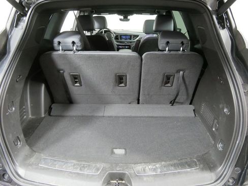 Used 2023 Buick Enclave Premium image 5