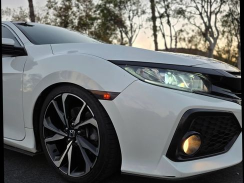 Used 2017 Honda Civic Si image 16