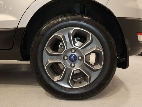 Used 2021 Ford EcoSport S image 32