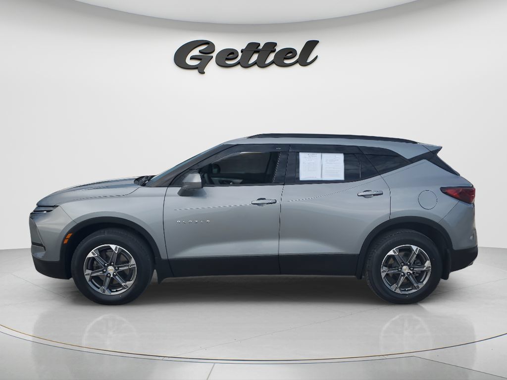 Used 2023 Chevrolet Blazer LT w/ Convenience Package FWD image 8