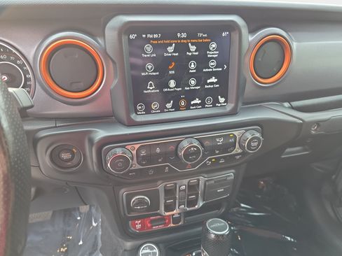 Used 2021 Jeep Gladiator Mojave AWD/4WD image 17