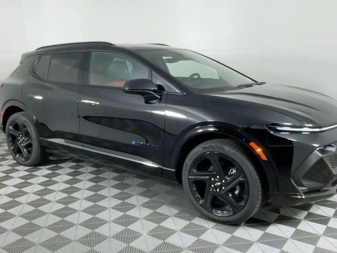 New 2025 Chevrolet Equinox EV RS image 2