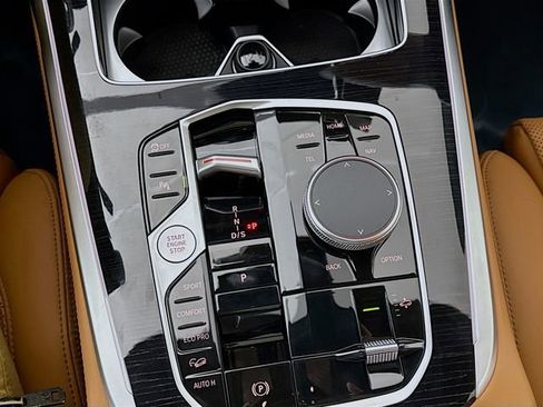 New 2026 BMW X7 xDrive40i w/ M Sport Package image 17