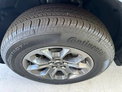 Used 2025 Ford Maverick XLT w/ XLT Luxury Package AWD/4WD image 12