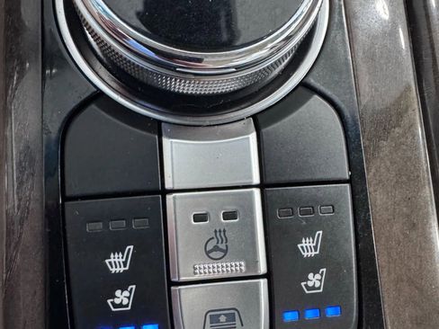 Used 2017 Genesis G90 3.3T Premium image 35