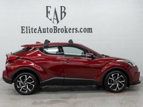 Used 2019 Toyota C-HR Limited FWD image 5