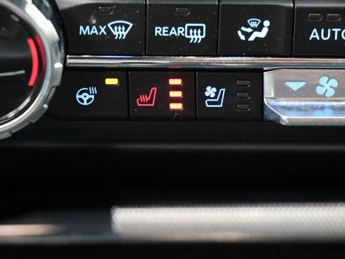 Used 2023 Ford F150 Lariat image 33