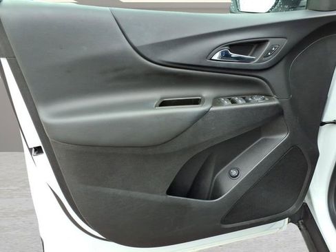 Used 2023 Chevrolet Equinox LT FWD image 14