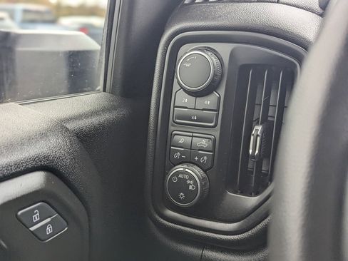 Used 2025 Chevrolet Silverado 2500 Custom w/ Custom Value Package image 35