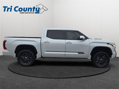Used 2024 Toyota Tundra Platinum image 9