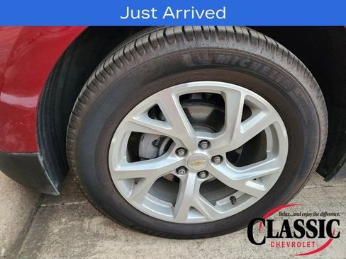 Used 2019 Chevrolet Equinox Premier image 17