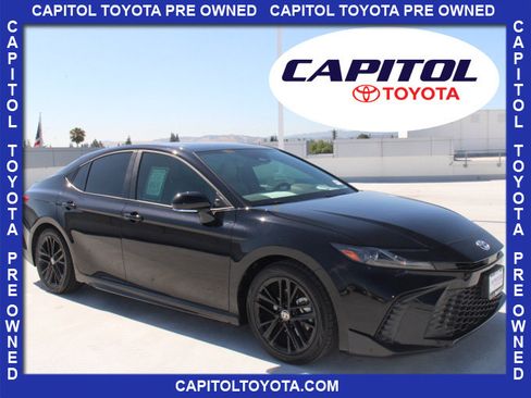 Used 2026 Toyota Camry SE w/ Convenience Package FWD image 1