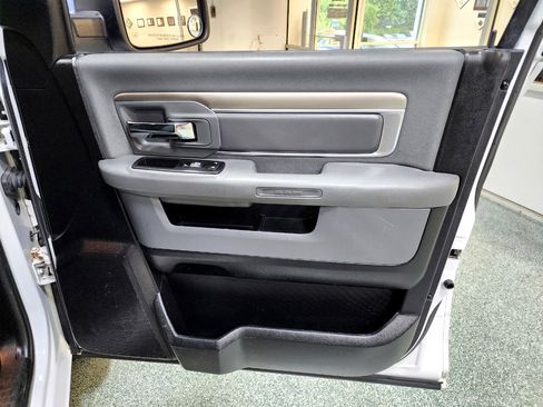 Used 2013 RAM 1500 Classic SLT w/ Premium Display Pkg image 25
