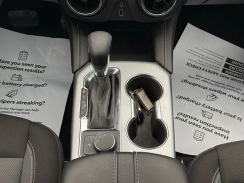 Used 2025 Chevrolet Blazer LT image 35