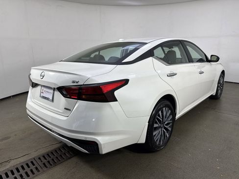 Certified 2024 Nissan Altima 2.5 SV image 35