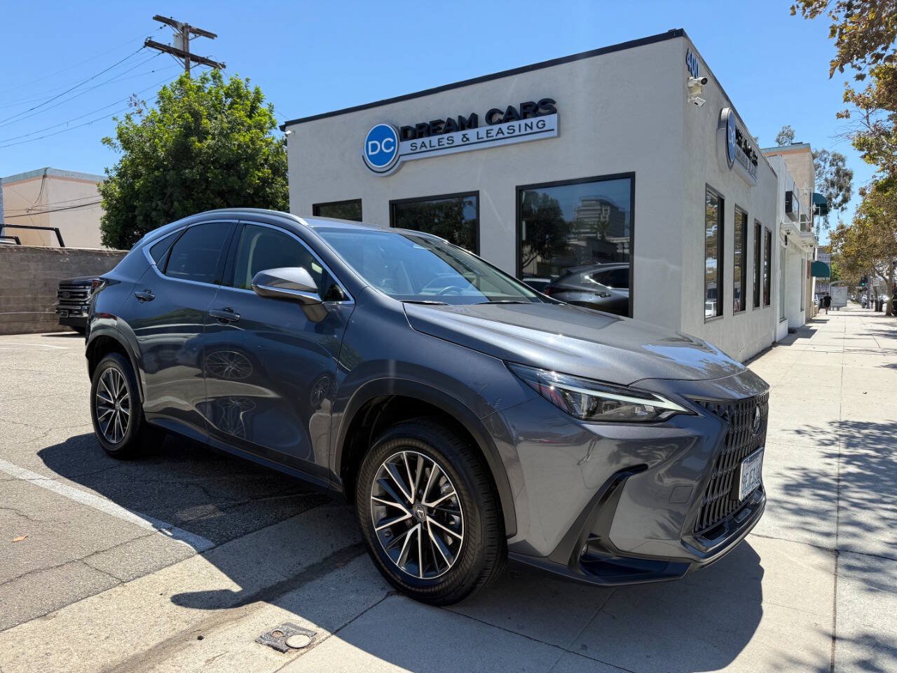 Used 2023 Lexus NX 250 FWD image 2