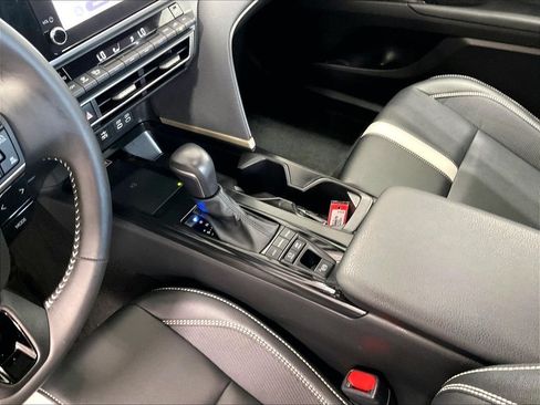 Certified 2025 Toyota Camry SE FWD image 20