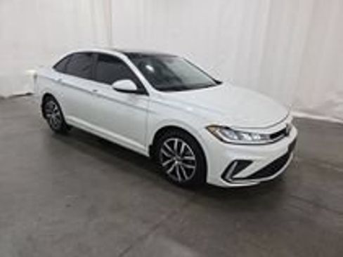 Used 2026 Volkswagen Jetta SE FWD image 21