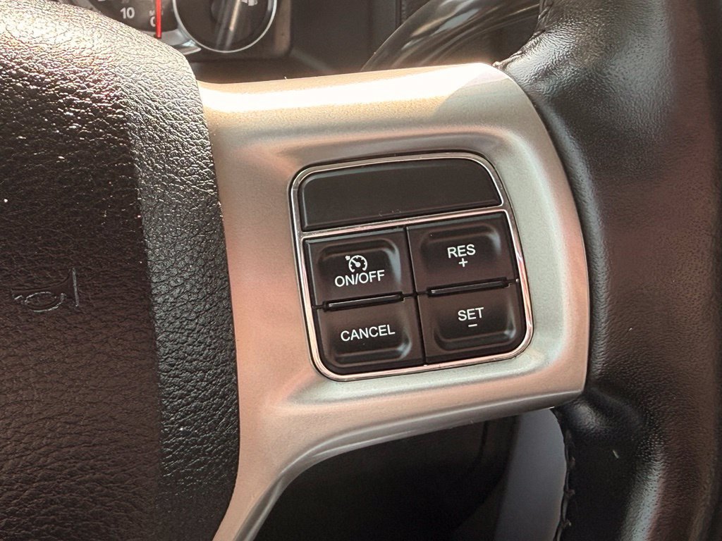 Used 2016 RAM 2500 Laramie w/ Convenience Group AWD/4WD image 30
