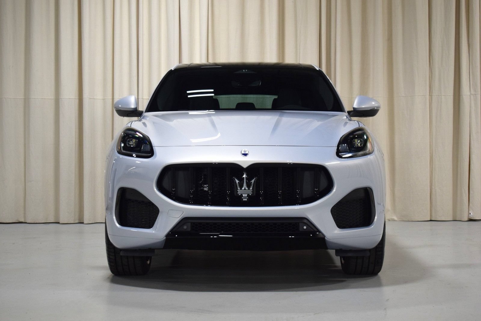 Certified 2025 Maserati Grecale Modena AWD/4WD image 9