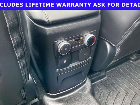 Used 2022 Ford Explorer XLT w/ Equipment Group 202A AWD/4WD image 30
