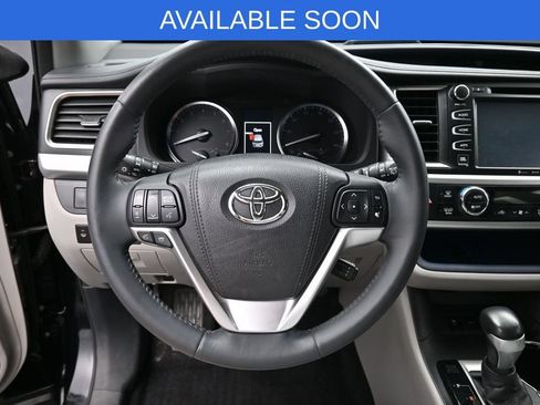 Certified 2016 Toyota Highlander Limited AWD/4WD image 17