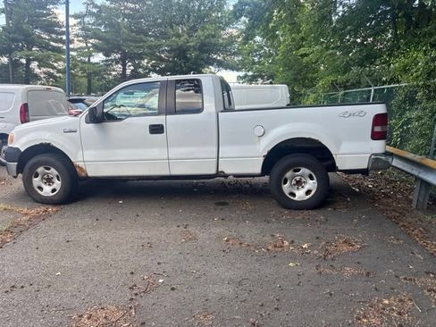Used 2005 Ford F150 STX AWD/4WD image 4