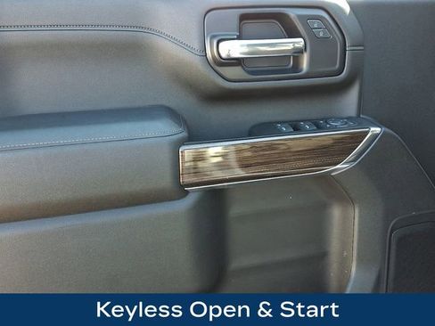 Used 2022 Chevrolet Silverado 2500 LT w/ Convenience Package image 17