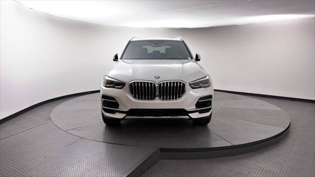 Used 2023 BMW X5 xDrive40i w/ Premium Package AWD/4WD image 12