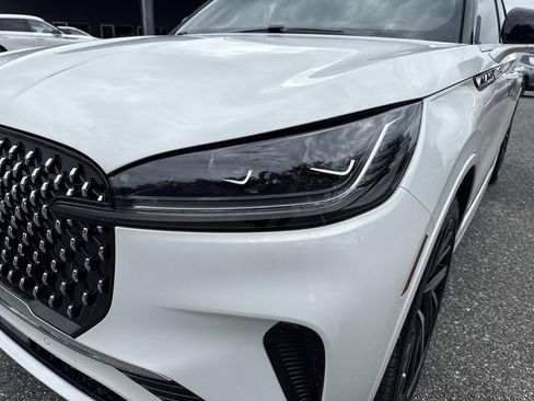 New 2025 Lincoln Aviator Black Label image 9