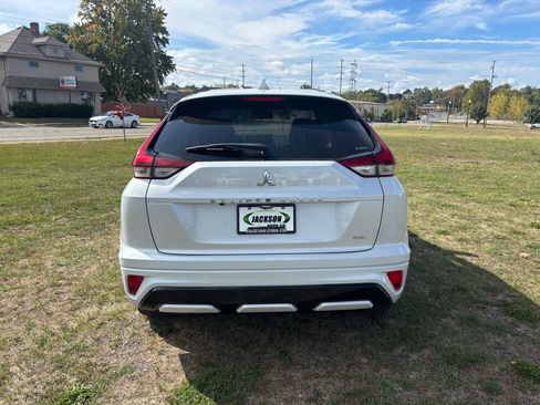 Used 2023 Mitsubishi Eclipse Cross SEL image 6