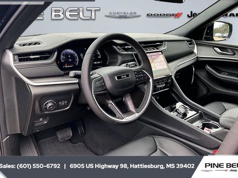 New 2025 Jeep Grand Cherokee L Limited AWD/4WD image 6