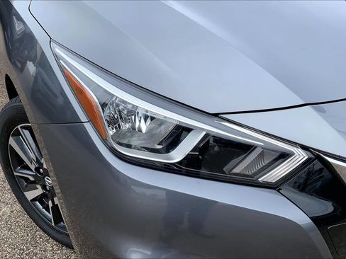 Used 2021 Nissan Versa SV image 26