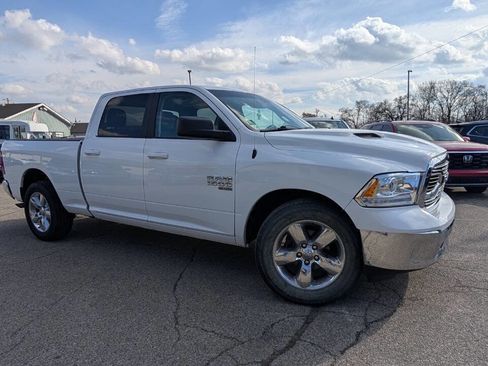 Used 2021 RAM 1500 Classic SLT image 11