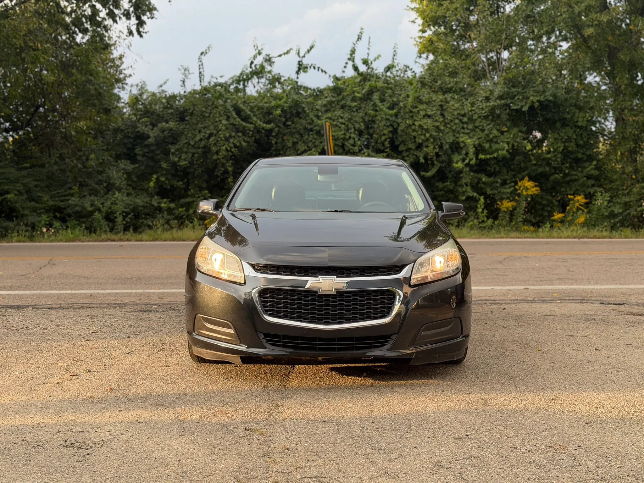 Used 2015 Chevrolet Malibu LT w/ Power Convenience Package FWD image 2