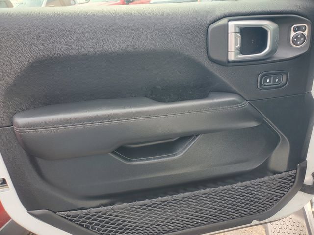 Used 2021 Jeep Wrangler Unlimited Sahara AWD/4WD image 8