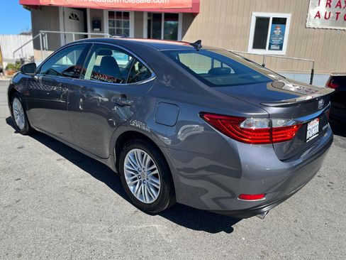 Used 2013 Lexus ES 350 w/ Premium Pkg image 5
