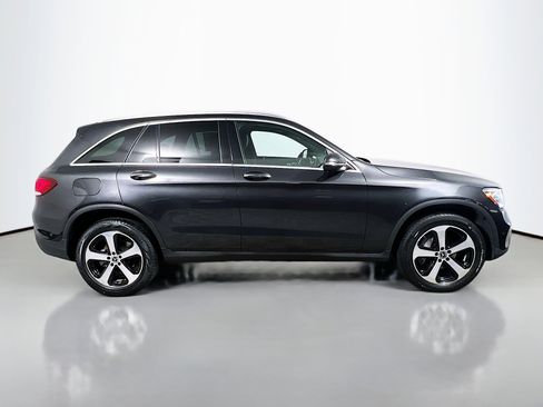 Used 2021 Mercedes-Benz GLC 300 image 3
