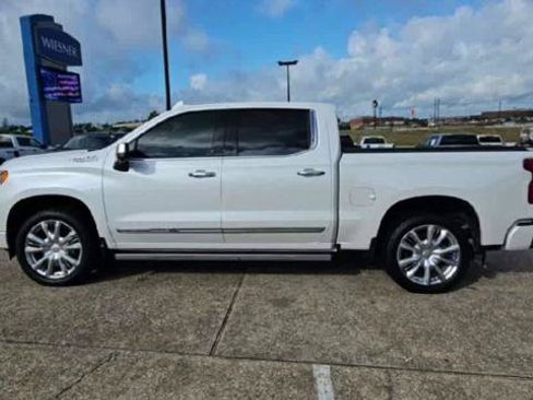 Certified 2024 Chevrolet Silverado 1500 High Country AWD/4WD image 4