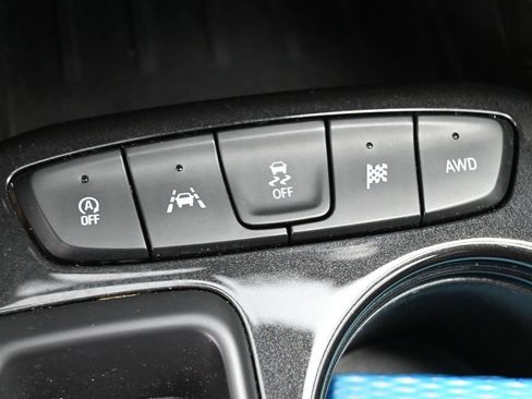 Used 2025 Chevrolet TrailBlazer LT AWD/4WD image 31