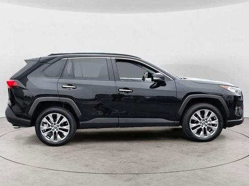 Used 2021 Toyota RAV4 Limited image 2