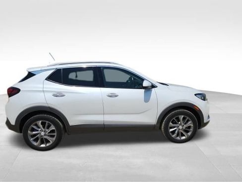 Used 2022 Buick Encore GX Essence w/ Advanced Technology Package AWD/4WD image 2