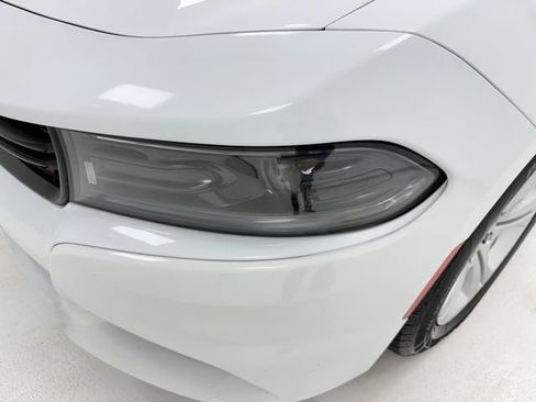 Used 2022 Dodge Charger SXT w/ Leather Interior Group RWD image 6