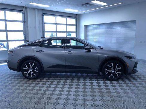 Certified 2025 Toyota Crown AWD/4WD image 34