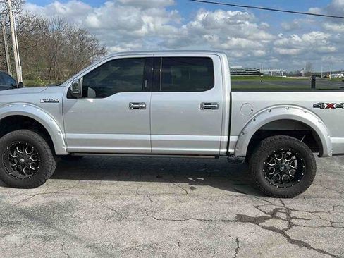 Used 2018 Ford F150 Lariat w/ Equipment Group 502A Luxury AWD/4WD image 5