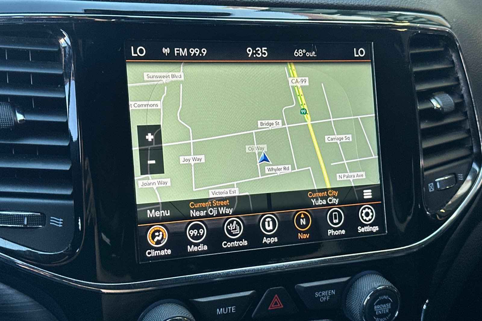 Used 2020 Jeep Grand Cherokee Altitude AWD/4WD image 24