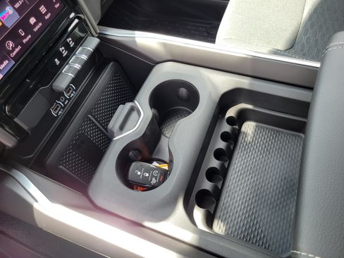 New 2026 RAM 1500 Big Horn AWD/4WD image 15