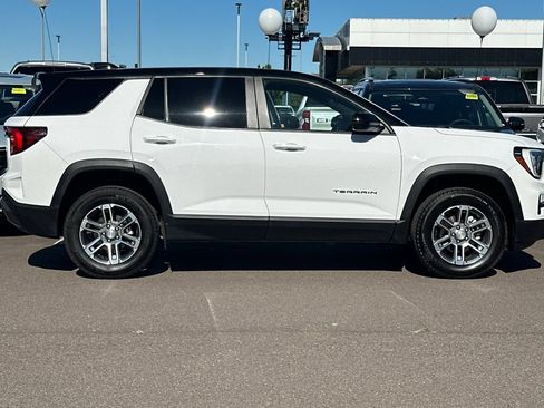 Used 2025 GMC Terrain Elevation FWD image 3