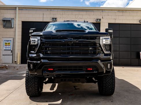 Used 2026 Chevrolet Silverado 2500 LT w/ Trail Boss Package image 2